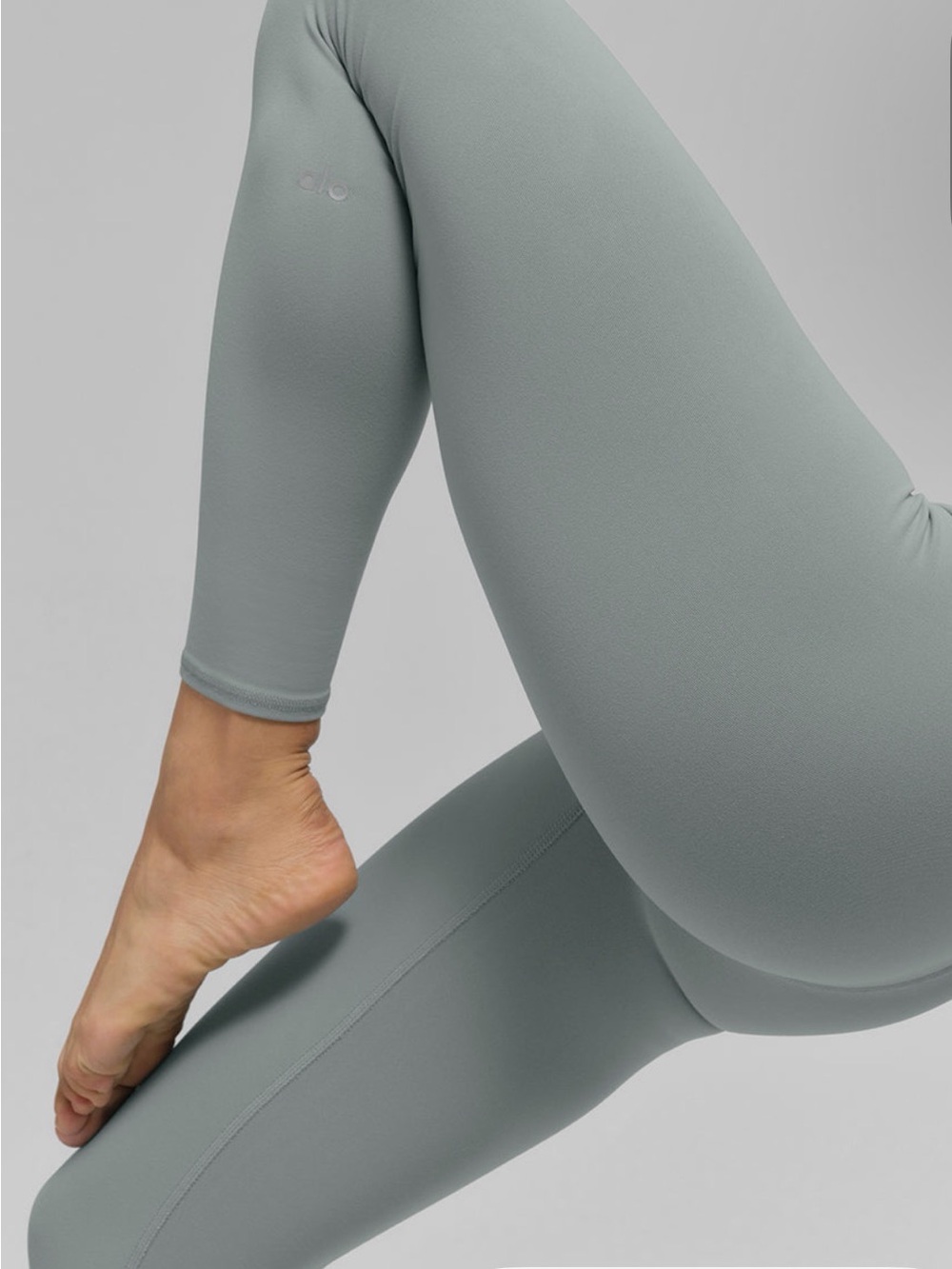 ALO High-Waist Airbrush Leggings - Sz M